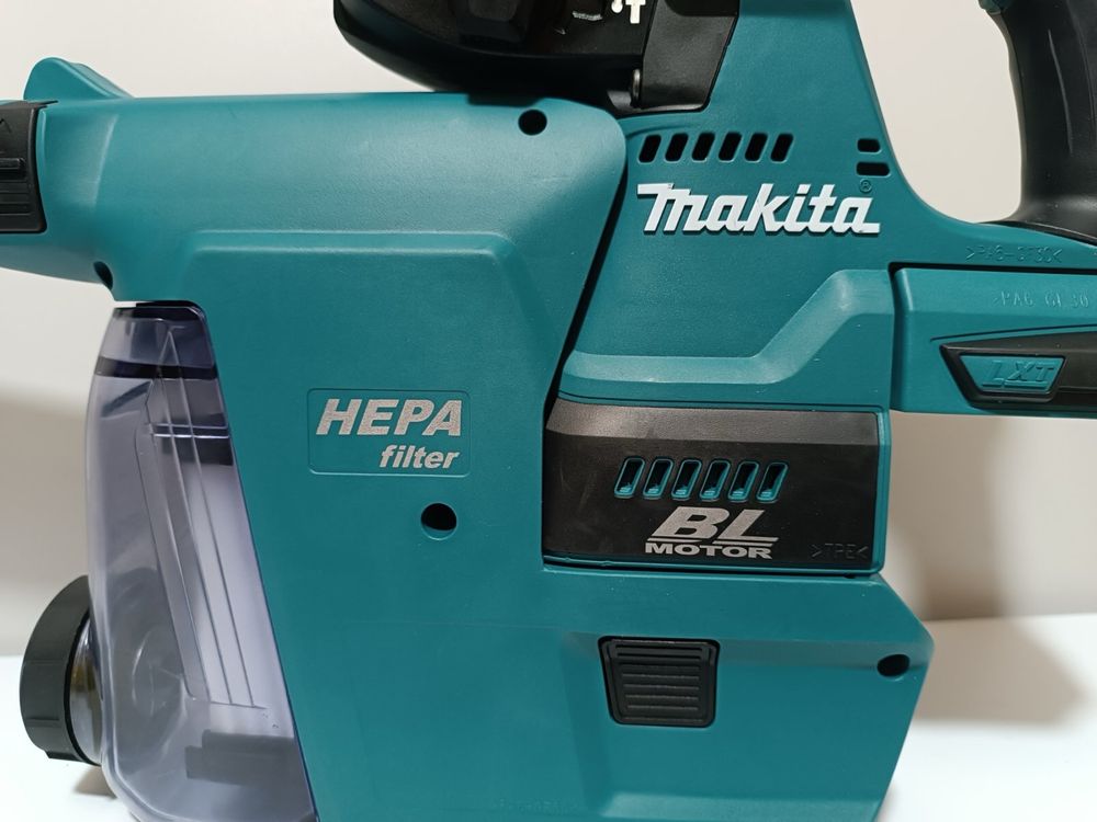 Makita DHR 243 безщітковий періоратор + пилосос