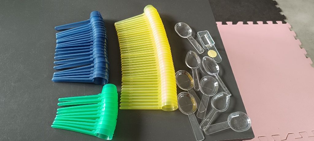 Plastikowe łyżeczki do zabawy