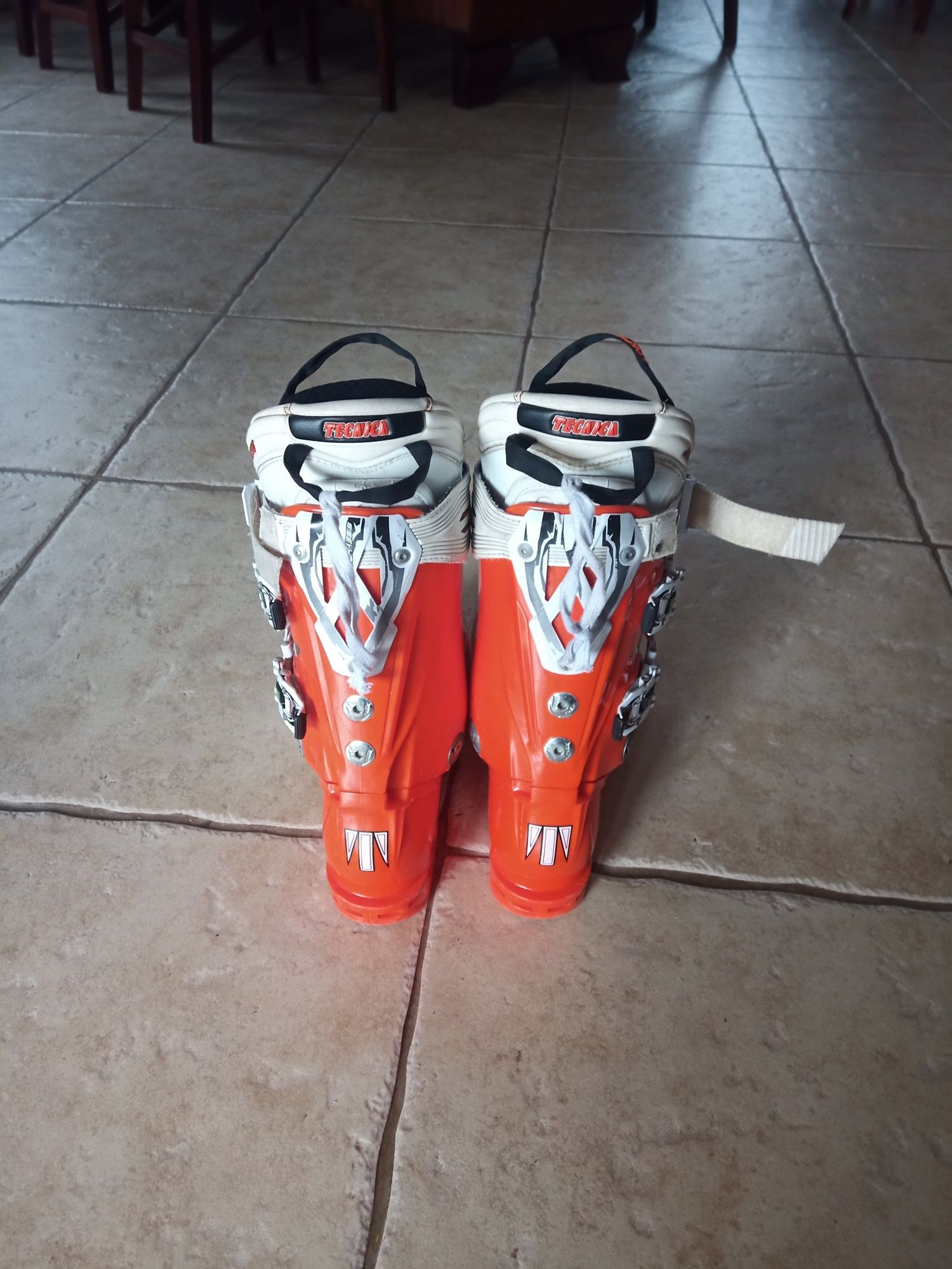 Narciarskie buty zawodnicze technica  junior