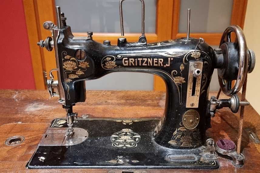Maszyna do szycia Gritzner - zabytkowa, oryginalna i kompletna.