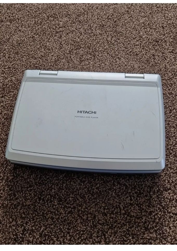 Портативный dvd HITACHI