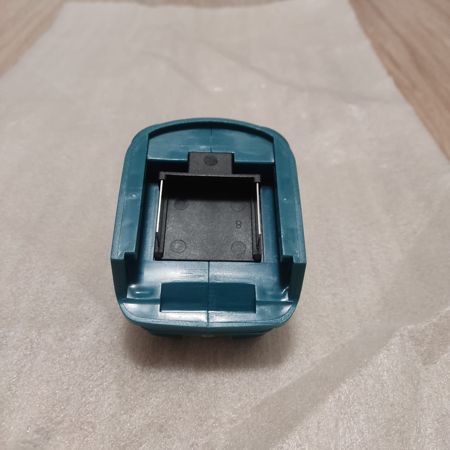 Sprzedam adapter pasujący do baterii Makita