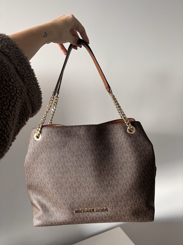 Mala Michael Kors