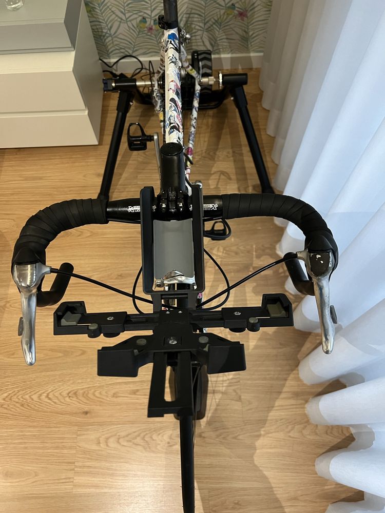 Rolo Wahoo Kickr Snap + Bicicleta Orbea + suporte tacx ipad