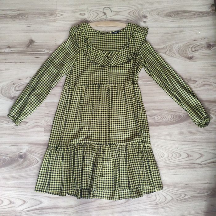 Sukienka oversize z długim rękawem w czarno-żółtą kratę rozm. 152