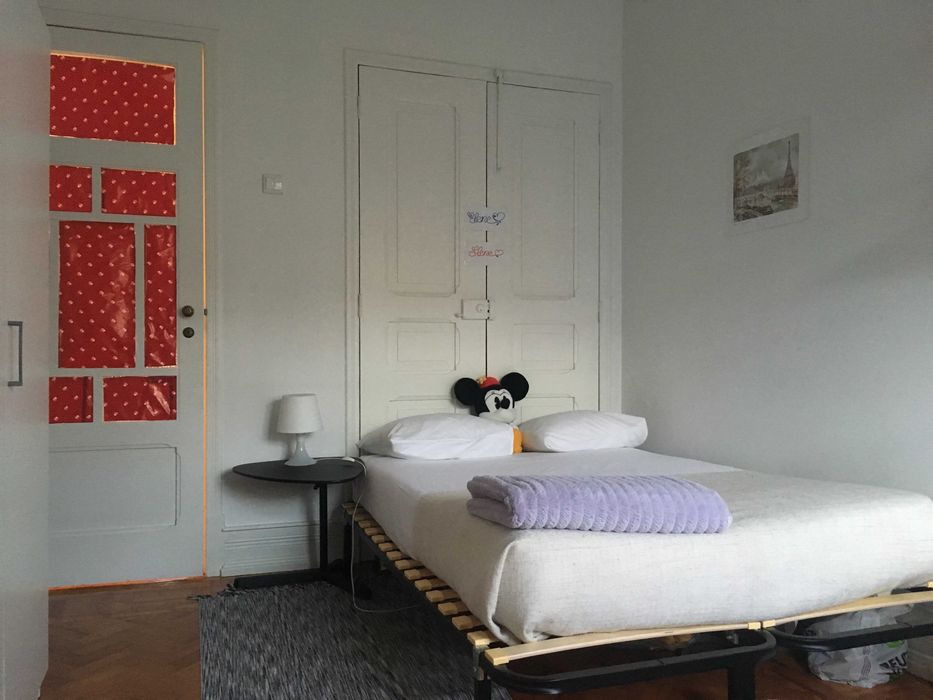 Quartos para arrendar - São Sebastião