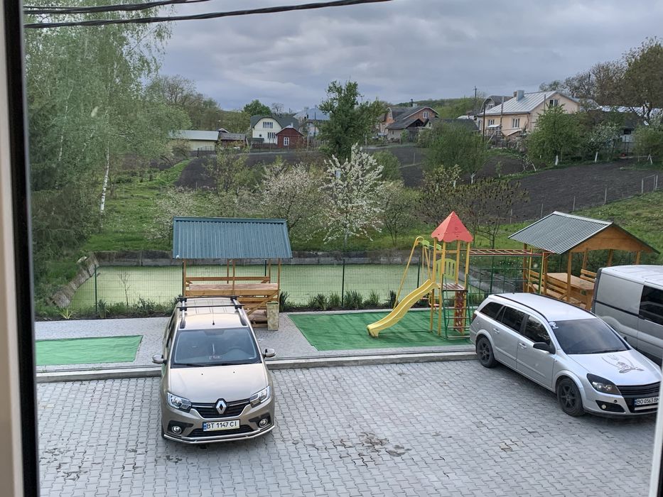 Студія, подобово, центр. Кіцмань.