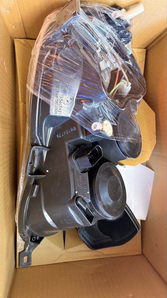 Farol Direito VW Polo