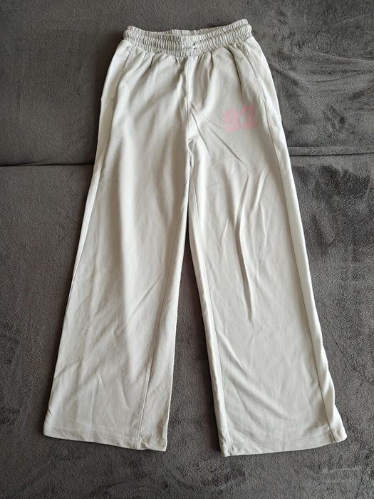 Spodnie dresowe Reserved r. 146