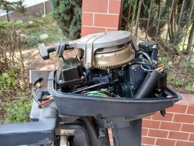 Silnik zaburtowy Yamaha 8 z rozrusznikiem