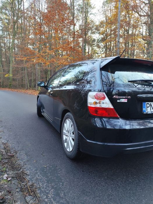 Honda Civic VII Hatchback 1.6 16V Sport Bar 110KM (81kW) 2005