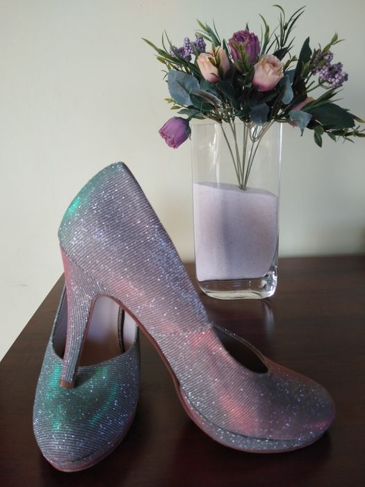 Szpilki syrenka brokat na wesele imprezę r. 40