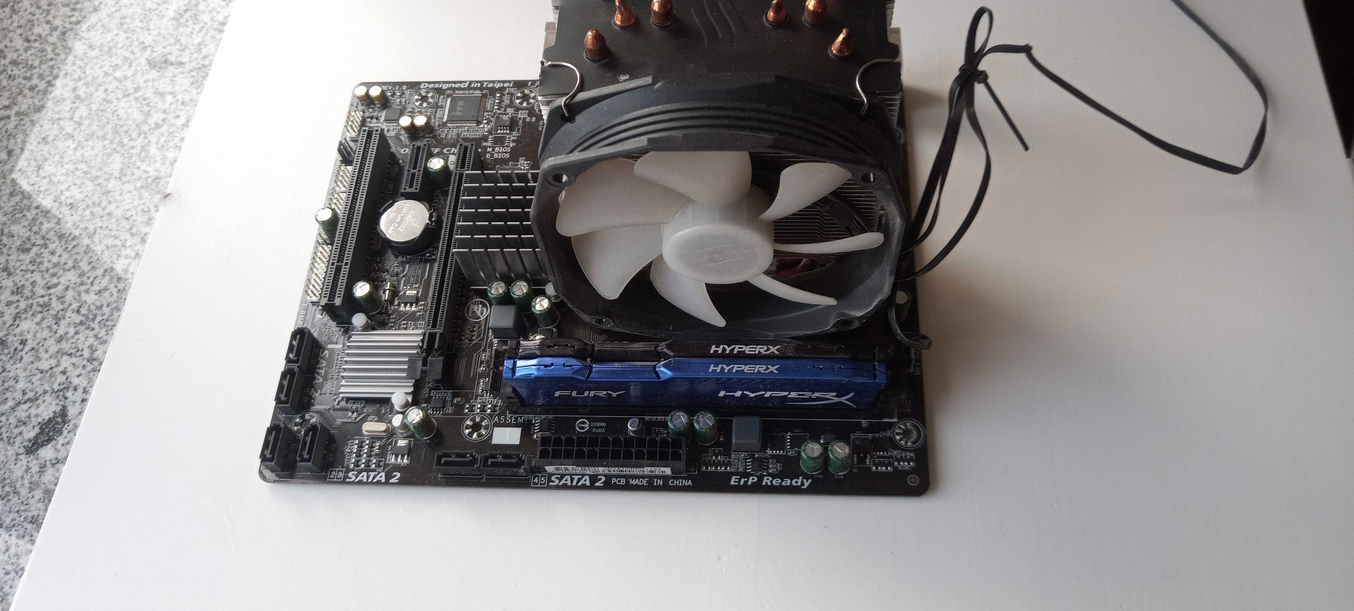 Gigabyte ga -78lmt +12gb ram+ phenom x2 975 + coller graits