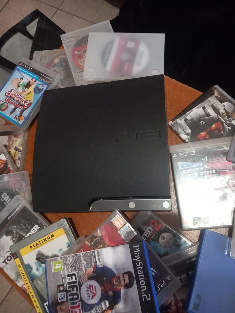 Ps3 com quase 40 jogos