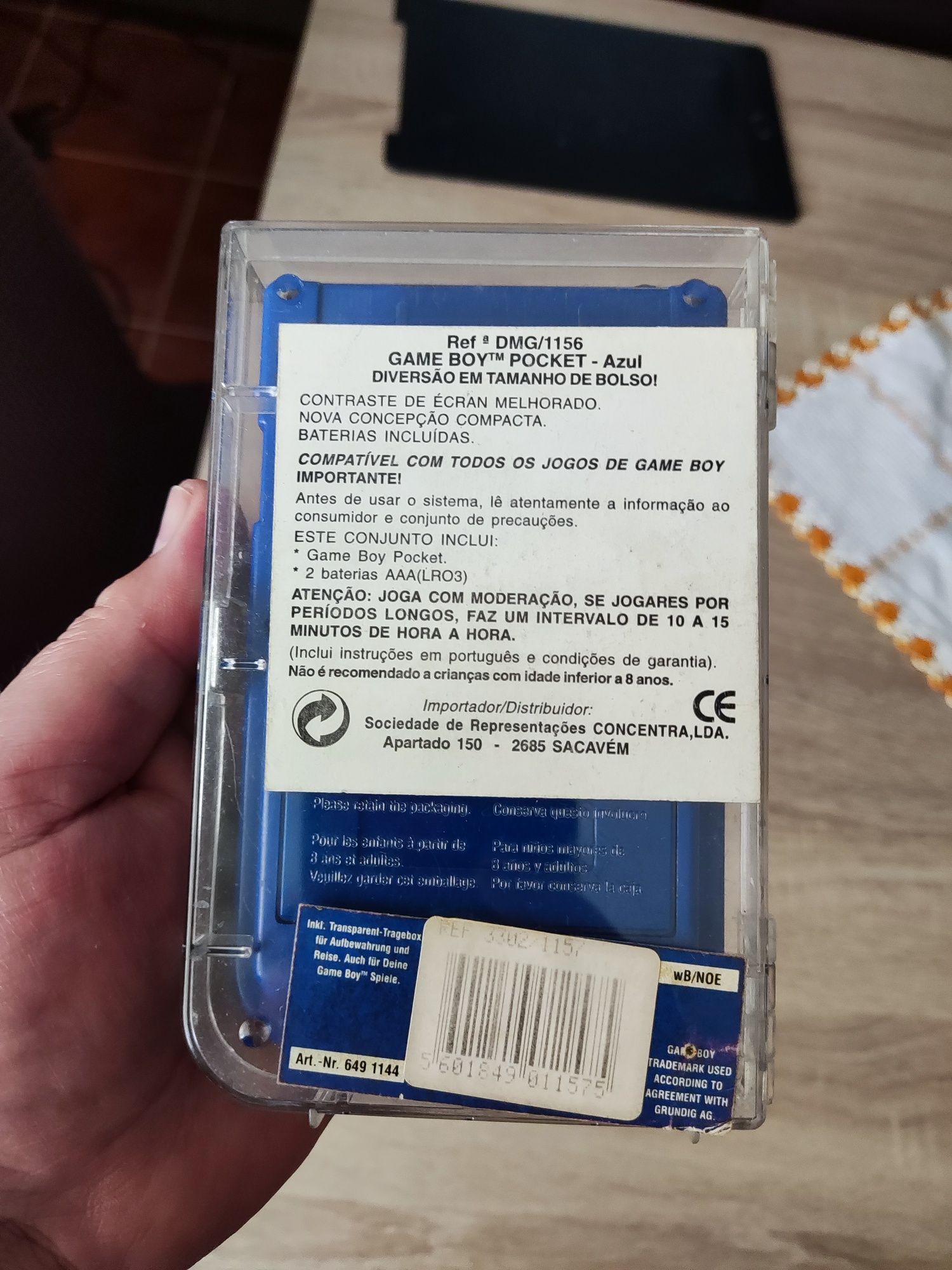 Game Boy pocket na caixa