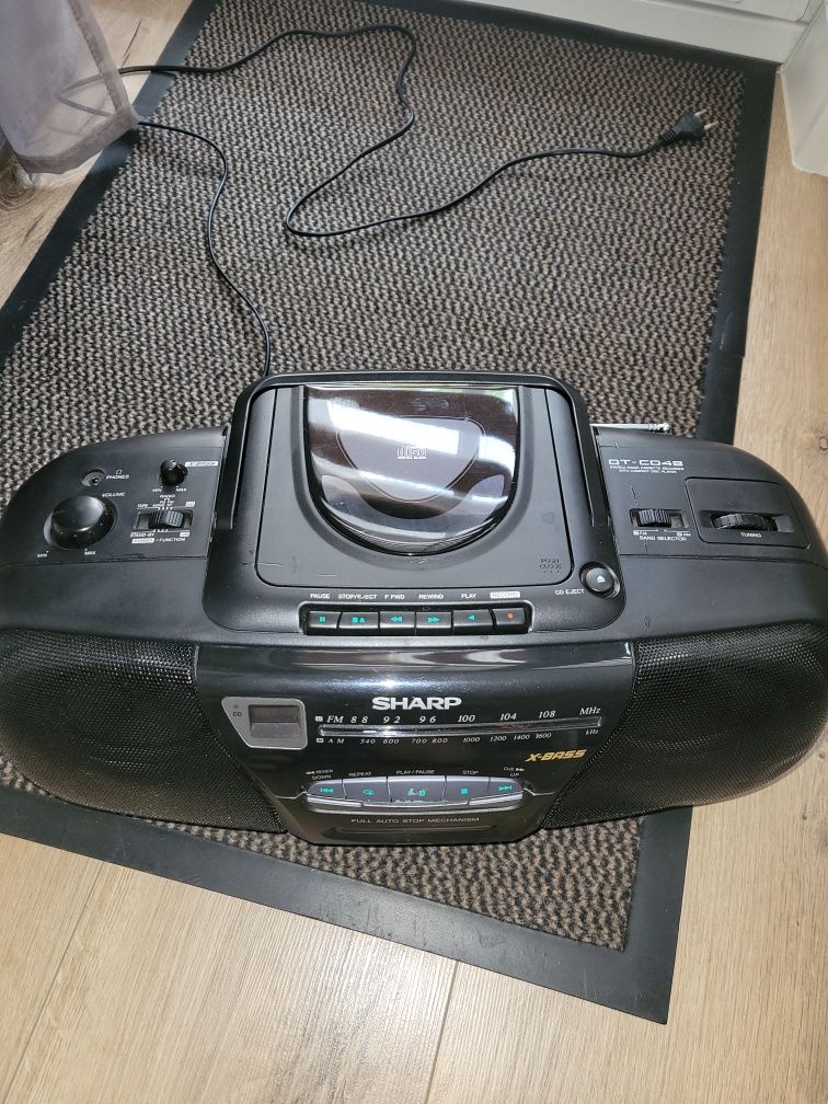 Radiomagnetofon CD Kaseta SHARP QT-CD48/ 29 W