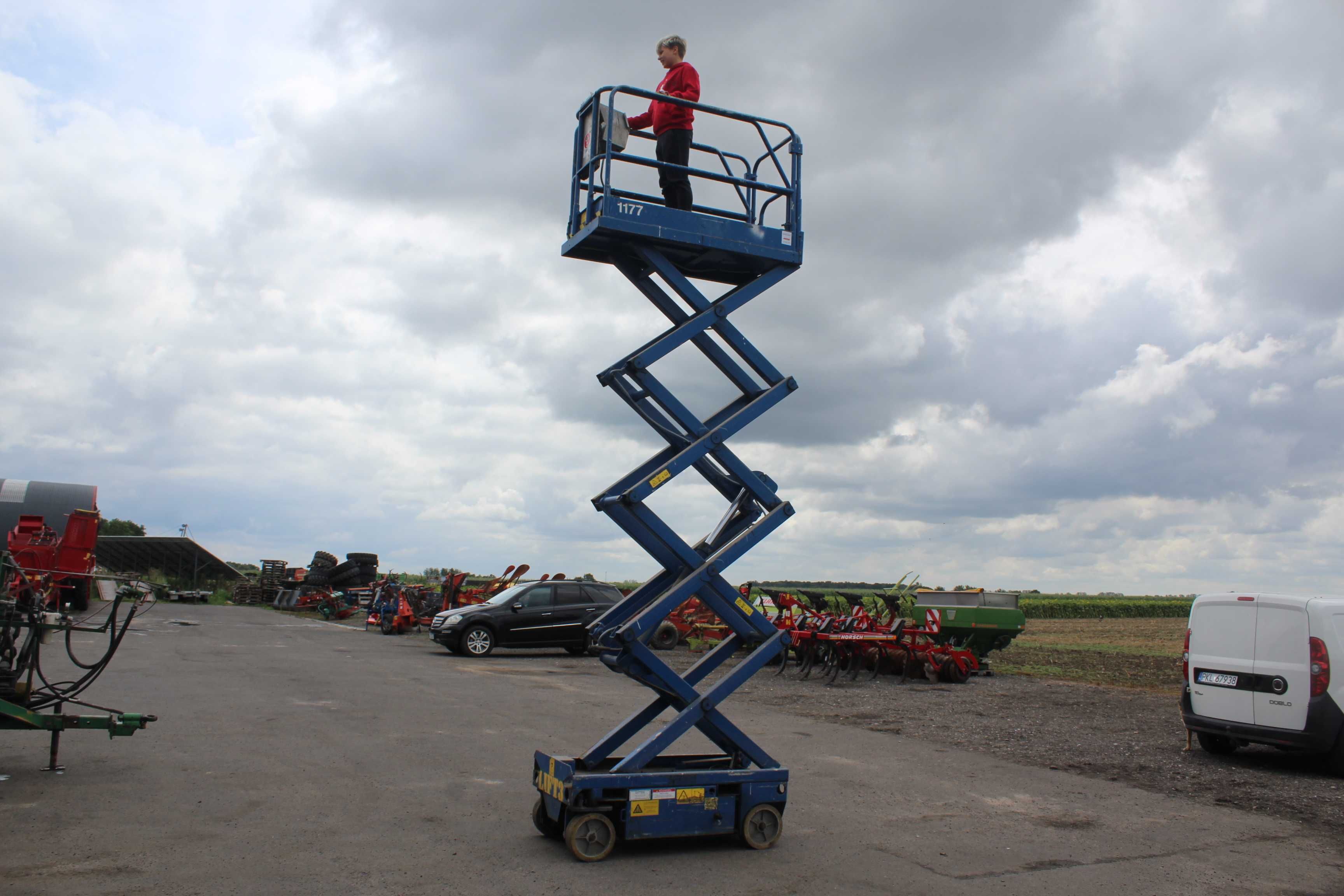 Podnośnik Nożycowy Genie UpRight MX19