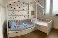 Podwójne łóżko dziecięce domek + materace