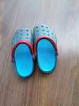 Sandálias tipo croc n. 25