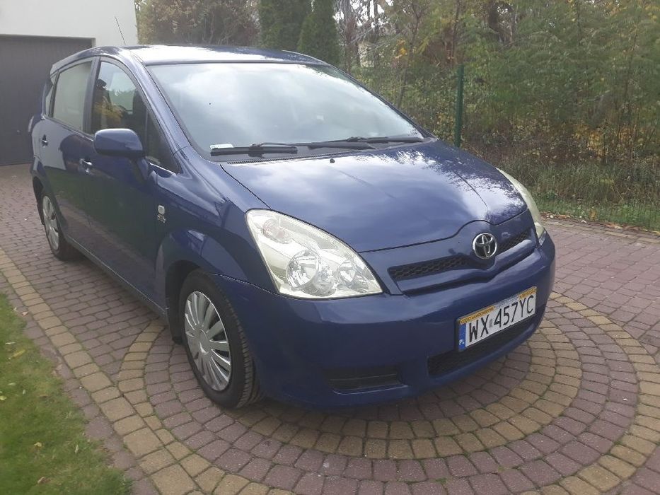 Toyota corolla verso siedmioosobowa
