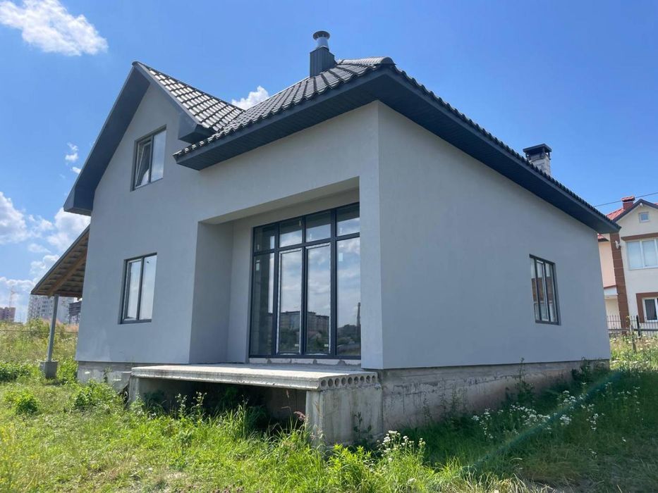 Продам будинок з міськими комунікаціями, Озерна, біля Озера