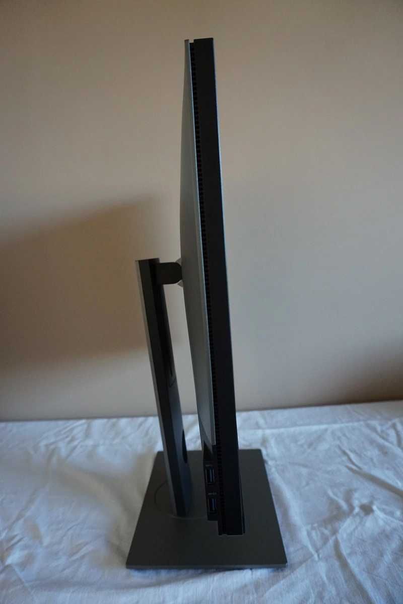 Dell Ultra Sharp UP2716D Monitor GW 24 miesiące 27 cale 1440p