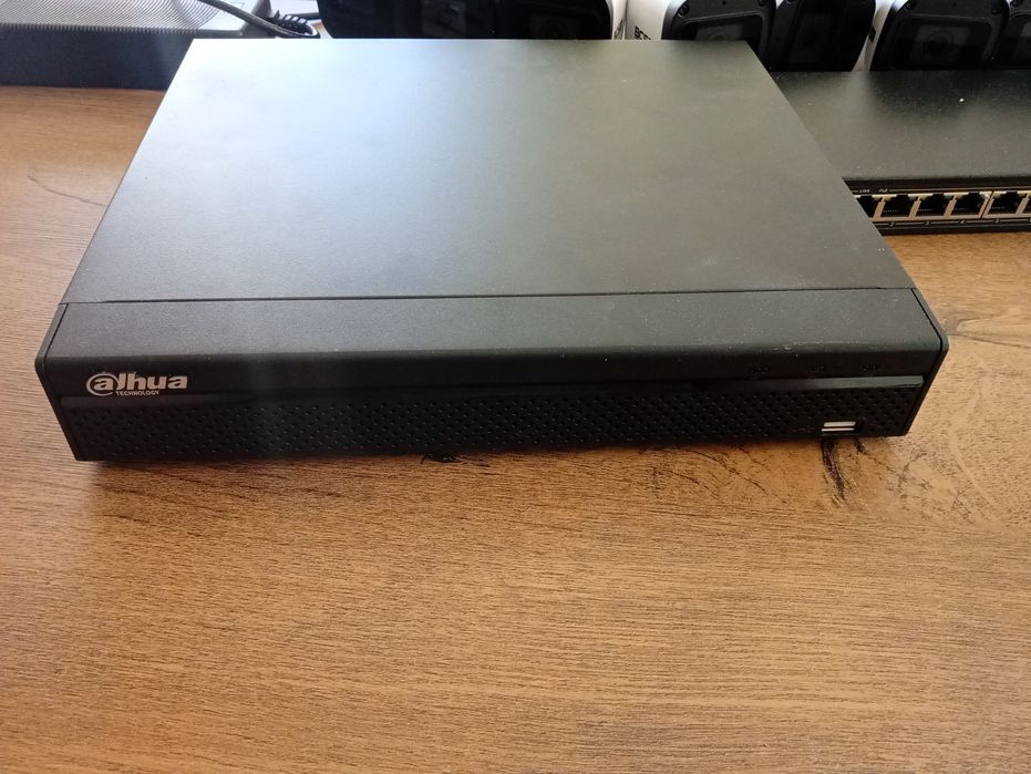 Kamery wewnątrz zewnątrz używane 1,5 roku aplikacja na telefon kompute