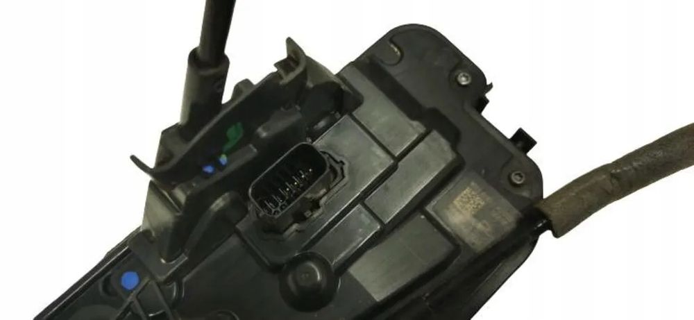 Ford Fiesta MK8 Zamek Lewy tył 4 Pin H1BB-R22152-BE Europa 20 R