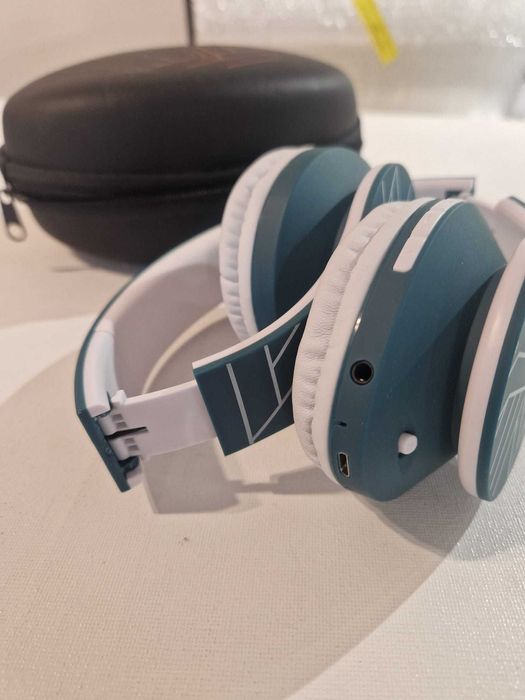 Bezprzewodowe Słuchawki Bluetooth PowerLocus P2 z futerałem