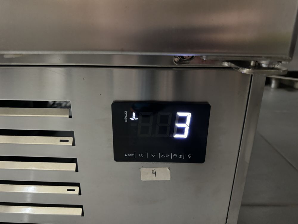 Armario frigorifico , balcão frigorifico ,mesa de trabalho com frio
