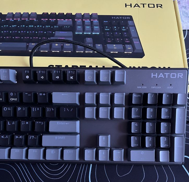 Продам клавиатуру