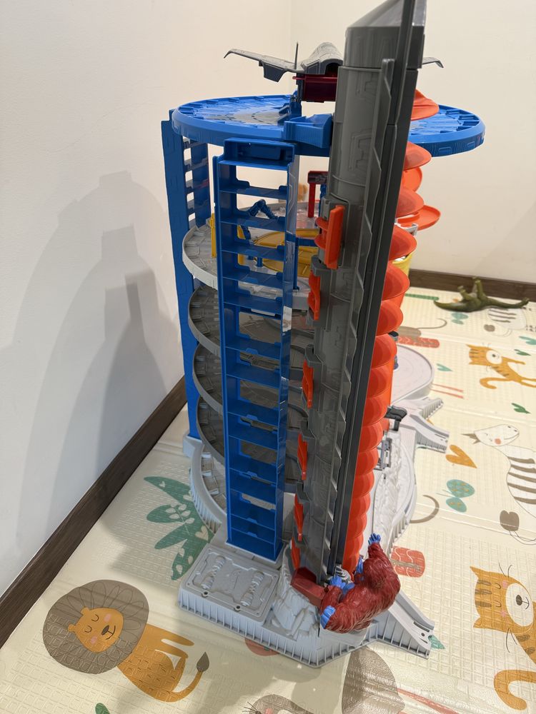 Super Ultimate Garage - Hot Wheels
