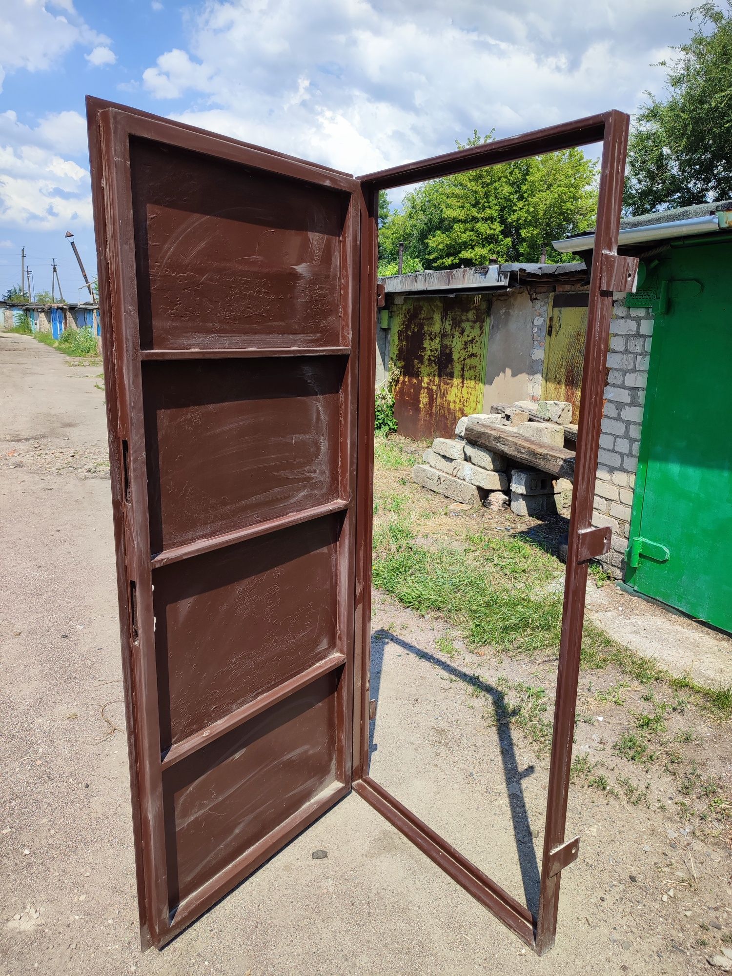 Металеві       двері