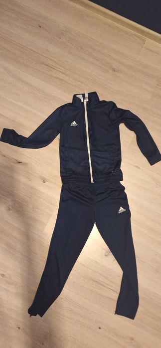 Dres Adidas Enteada r. 140