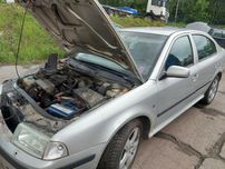 Skoda Octavia I Lift 9102 drzwi przednie prawe FV transport/dostawa