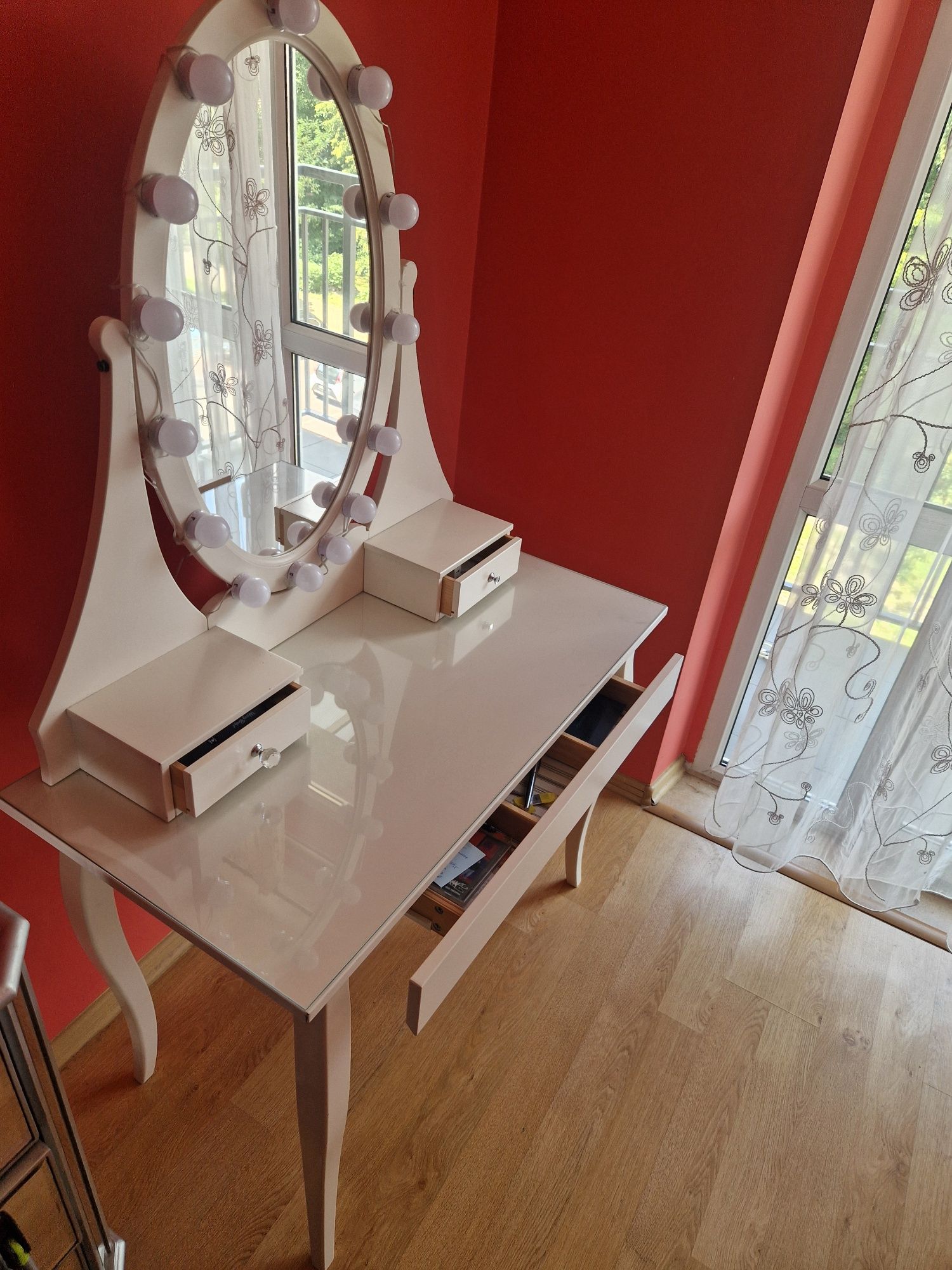 Toaletka Ikea Hemnes