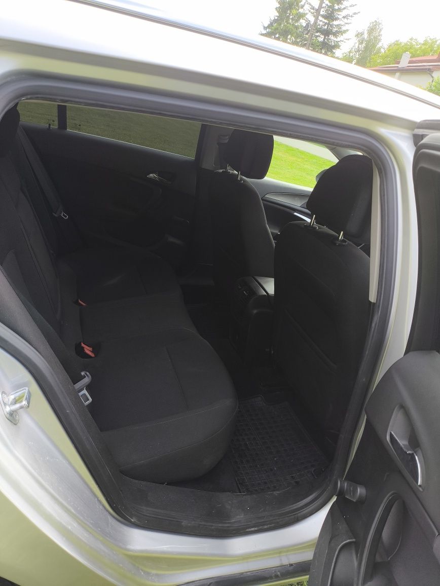 Opel Insignia kombi Sports Tourer 2,0 CDTI 2009 r