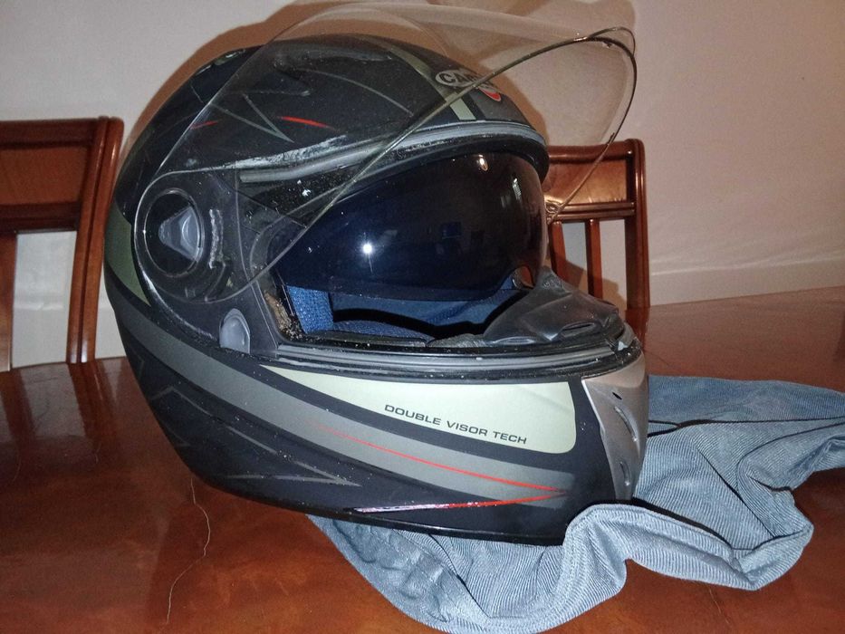 Capacete Integral "Caberg"