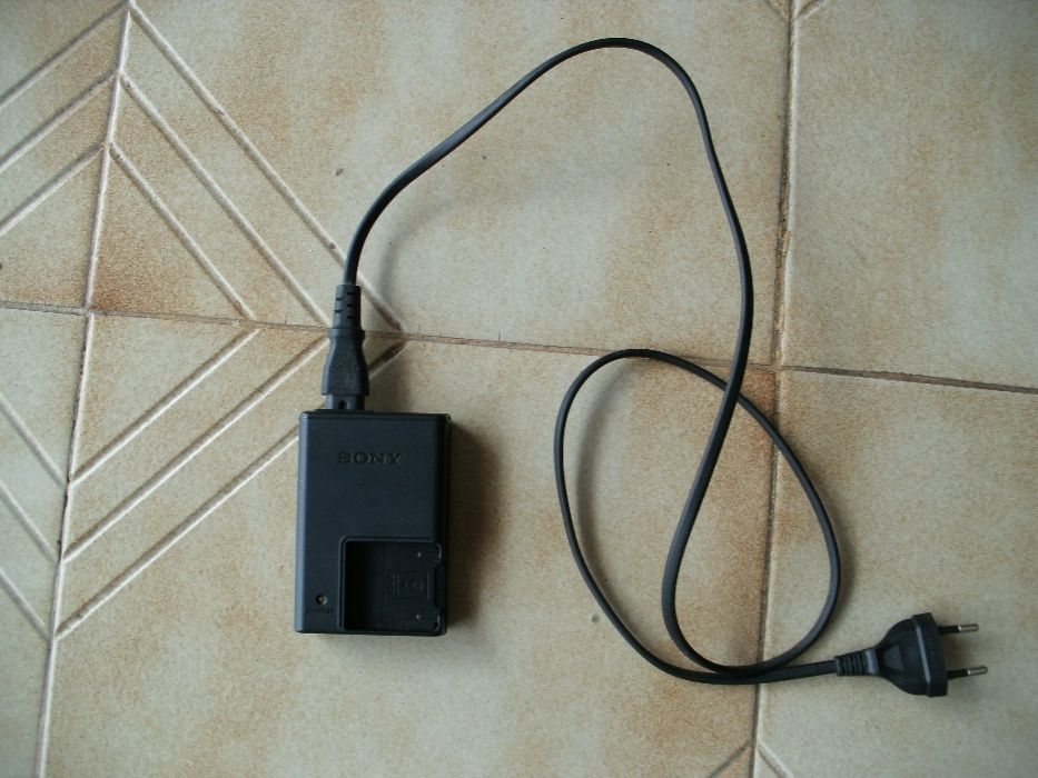 Vendo carregador de máquina fotográfica digital Sony