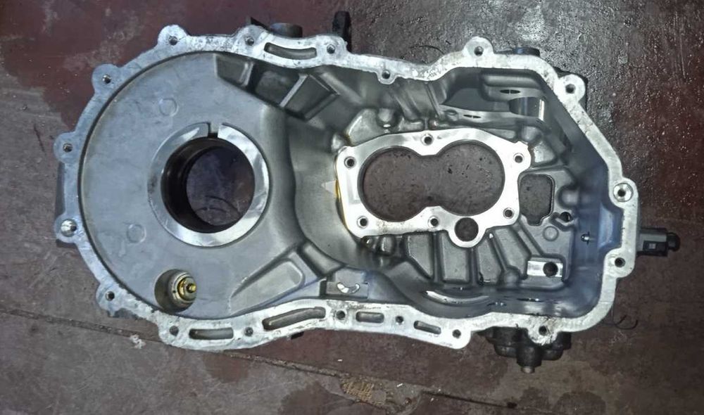 Корпус Картер Сцепления Крышка КПП VW Audi Skoda Seat