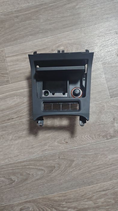 Поілиничка Попільниця Консоль Jetta Golf 5 6