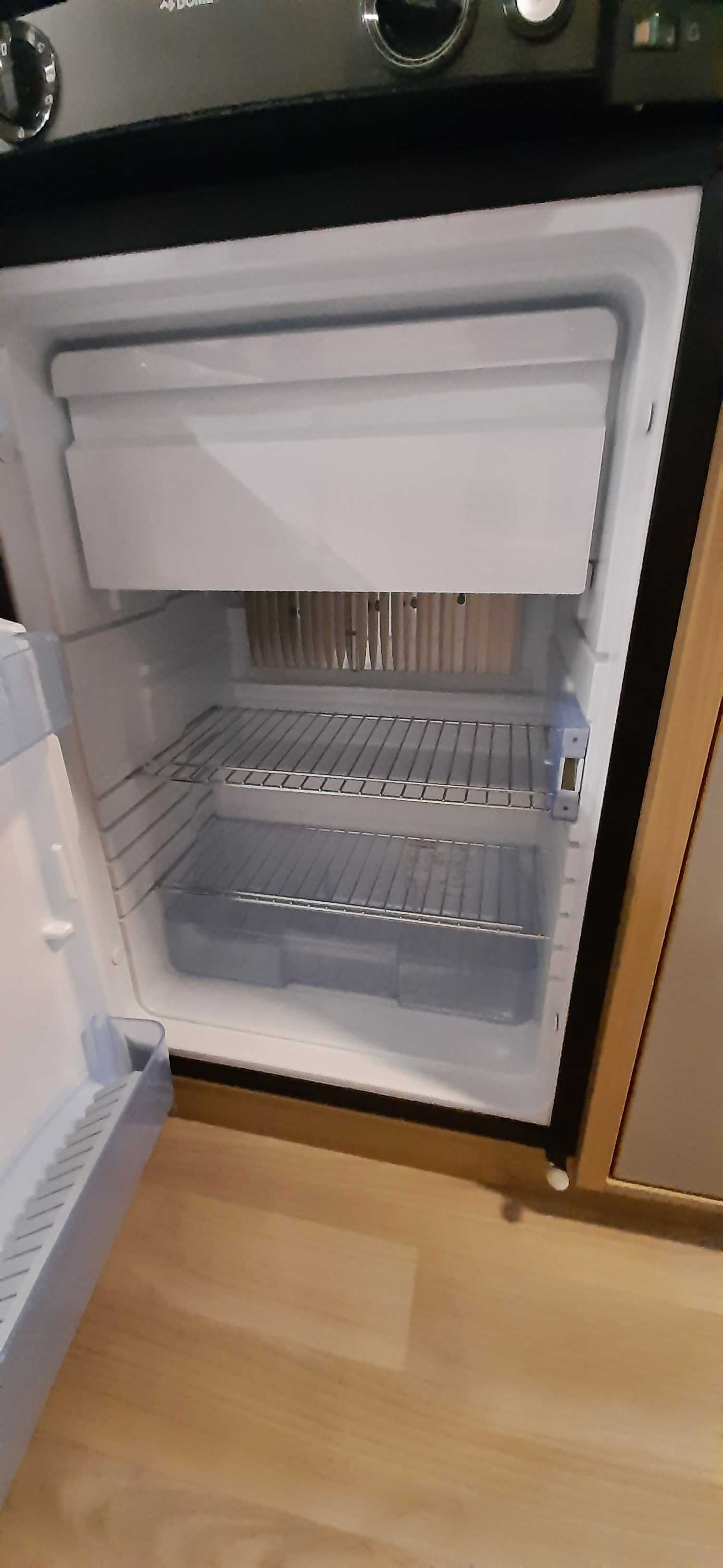 Wynajem przyczepy kempingowej -  4 osobowa, niskie DMC, klimatyzacja