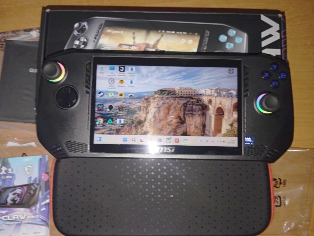 MSI Claw A1 M intel ultra 7  16/512