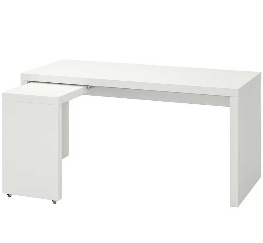 Biurko narożne IKEA z wysuwanym panelem, białe, używane