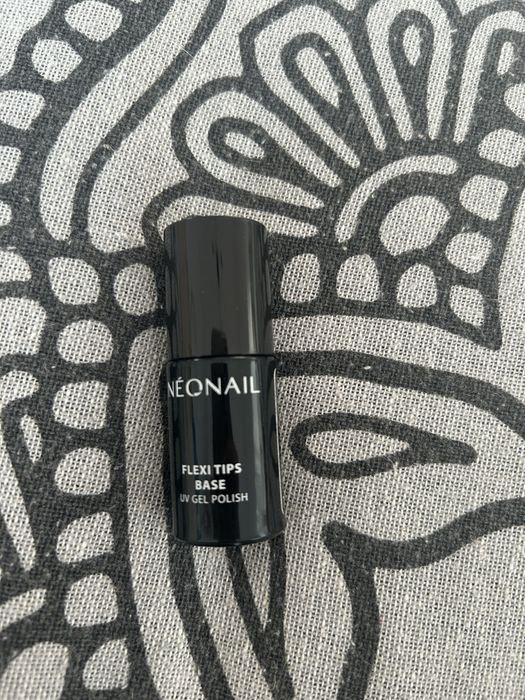 Tipsy do przedlużania paznokci + baza