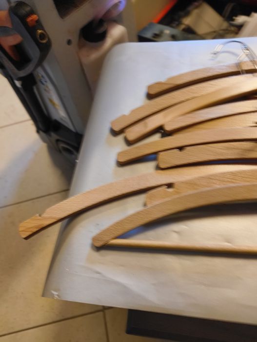 Wieszaki drewniane PRL-U