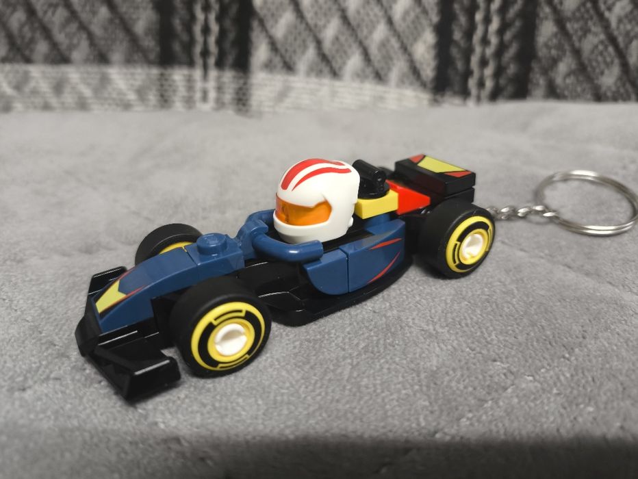 Brelok F1 do kluczy Red Bull