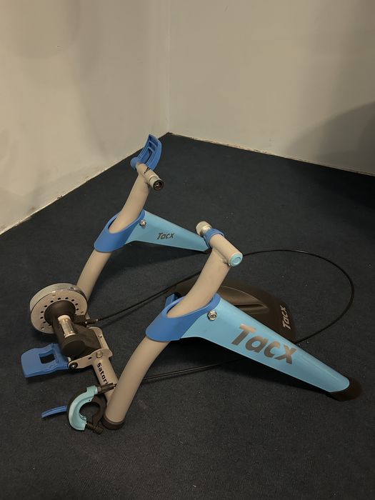 Trenażer Tacx Satori