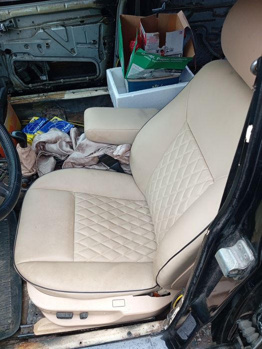 Продається Мерседес 300 SE. 126 . 1982 року.