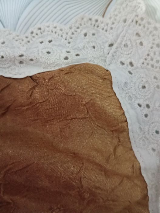 Komplet  zasłon bieżnik i poduszki